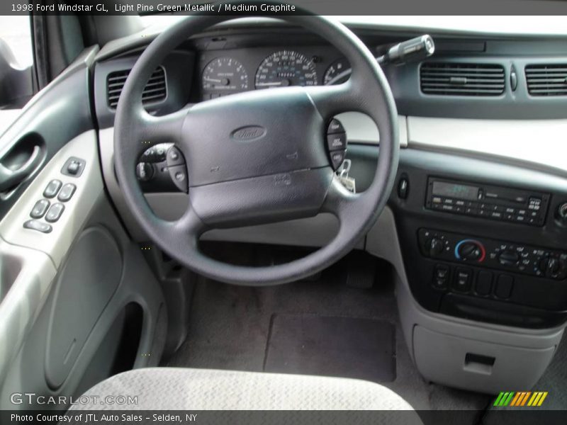 Light Pine Green Metallic / Medium Graphite 1998 Ford Windstar GL