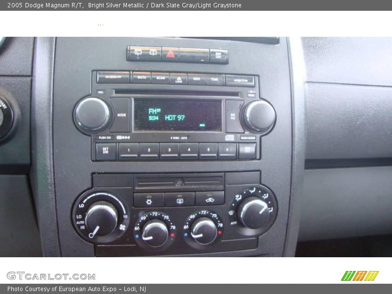 Bright Silver Metallic / Dark Slate Gray/Light Graystone 2005 Dodge Magnum R/T