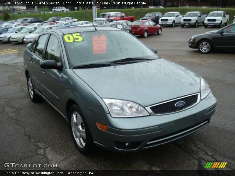 Light Tundra Metallic / Dark Pebble/Light Pebble 2005 Ford Focus ZX4 SES Sedan