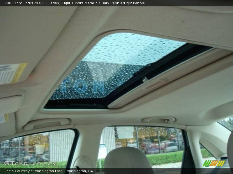 Light Tundra Metallic / Dark Pebble/Light Pebble 2005 Ford Focus ZX4 SES Sedan