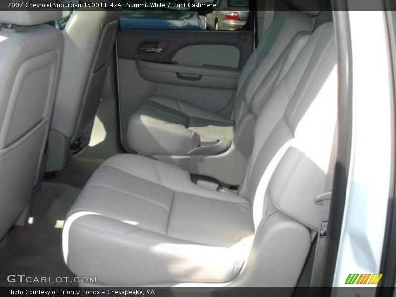 Summit White / Light Cashmere 2007 Chevrolet Suburban 1500 LT 4x4