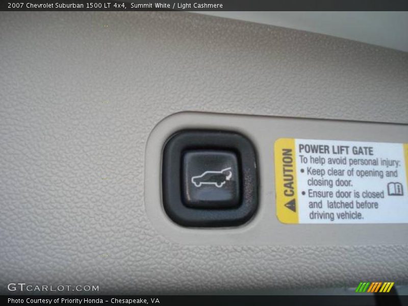 Summit White / Light Cashmere 2007 Chevrolet Suburban 1500 LT 4x4