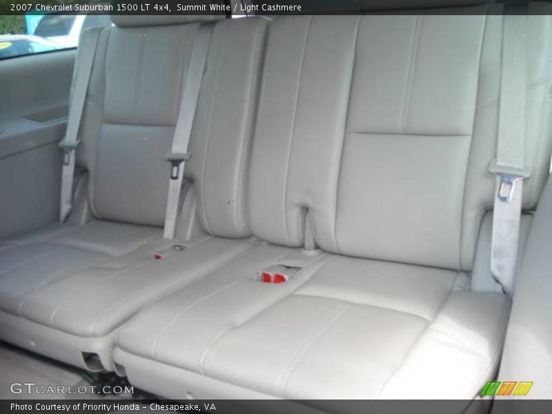 Summit White / Light Cashmere 2007 Chevrolet Suburban 1500 LT 4x4