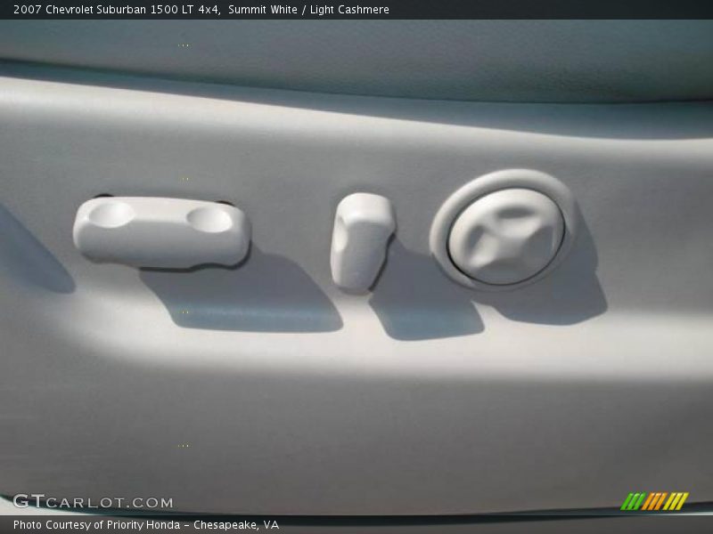 Summit White / Light Cashmere 2007 Chevrolet Suburban 1500 LT 4x4