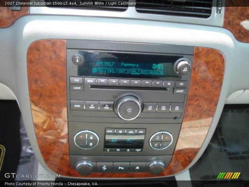Summit White / Light Cashmere 2007 Chevrolet Suburban 1500 LT 4x4