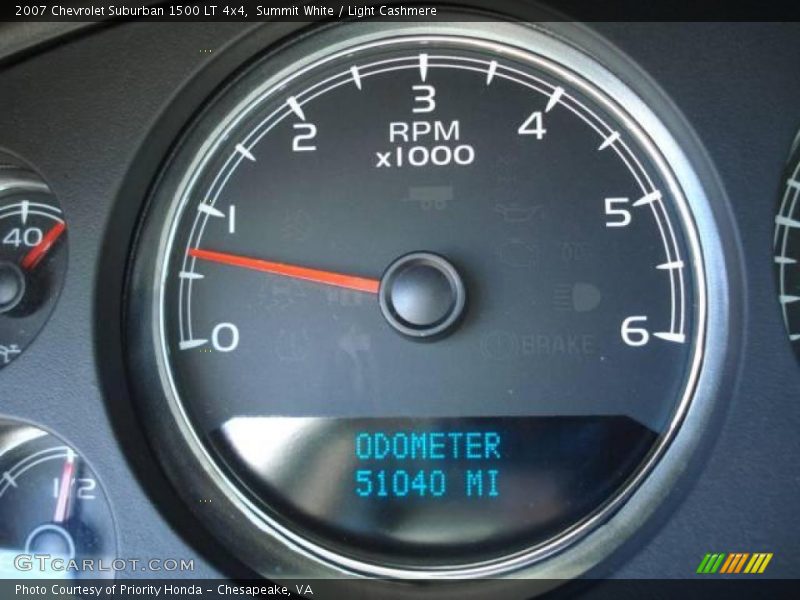 Summit White / Light Cashmere 2007 Chevrolet Suburban 1500 LT 4x4