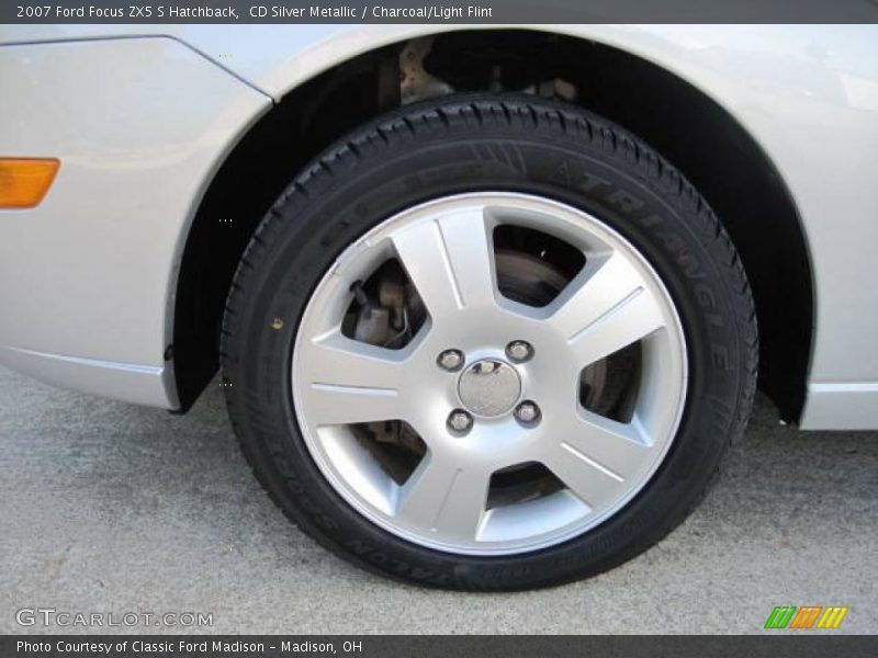CD Silver Metallic / Charcoal/Light Flint 2007 Ford Focus ZX5 S Hatchback