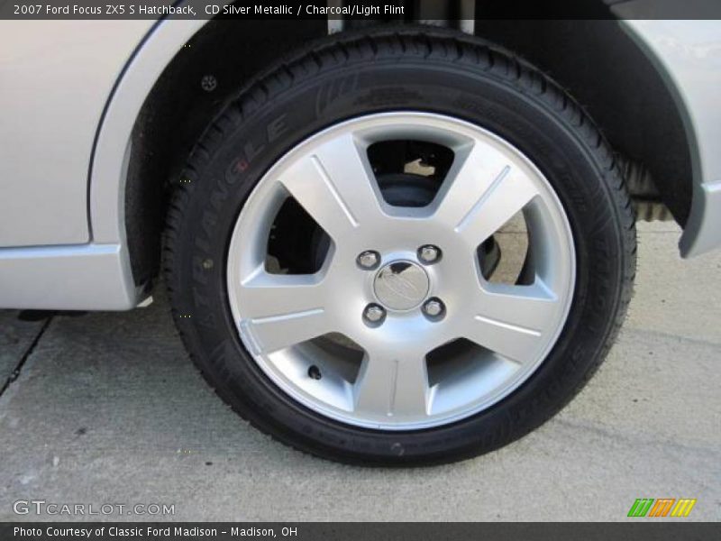 CD Silver Metallic / Charcoal/Light Flint 2007 Ford Focus ZX5 S Hatchback