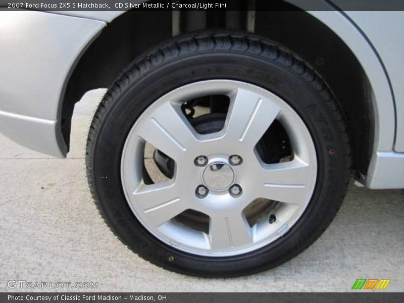 CD Silver Metallic / Charcoal/Light Flint 2007 Ford Focus ZX5 S Hatchback