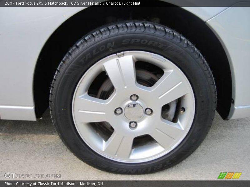 CD Silver Metallic / Charcoal/Light Flint 2007 Ford Focus ZX5 S Hatchback