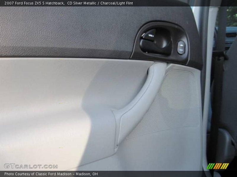 CD Silver Metallic / Charcoal/Light Flint 2007 Ford Focus ZX5 S Hatchback