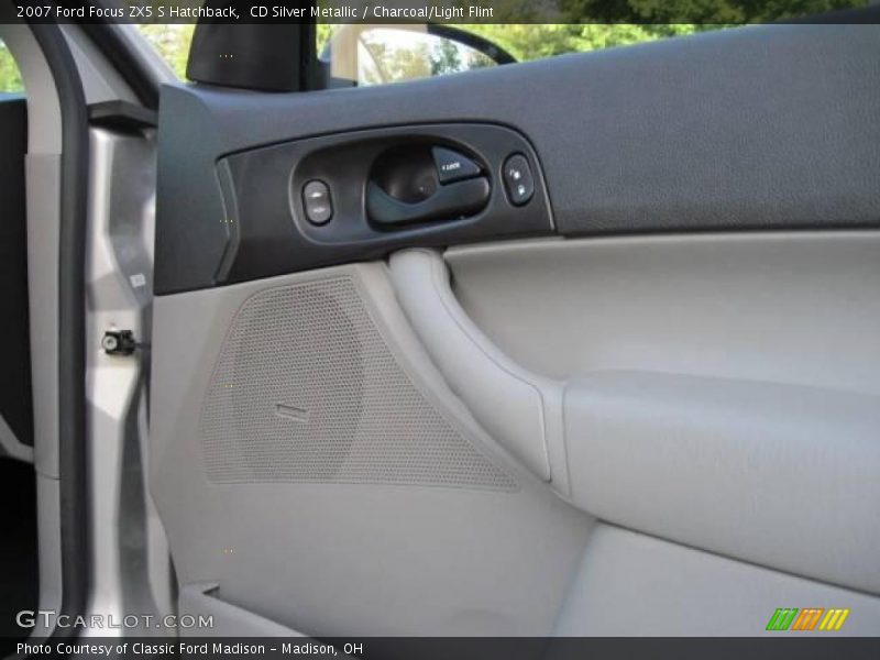CD Silver Metallic / Charcoal/Light Flint 2007 Ford Focus ZX5 S Hatchback