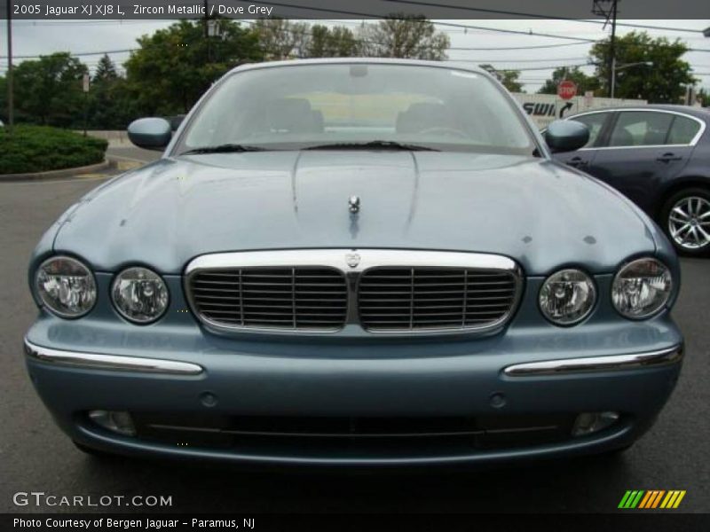 Zircon Metallic / Dove Grey 2005 Jaguar XJ XJ8 L
