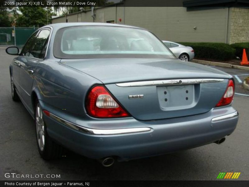 Zircon Metallic / Dove Grey 2005 Jaguar XJ XJ8 L
