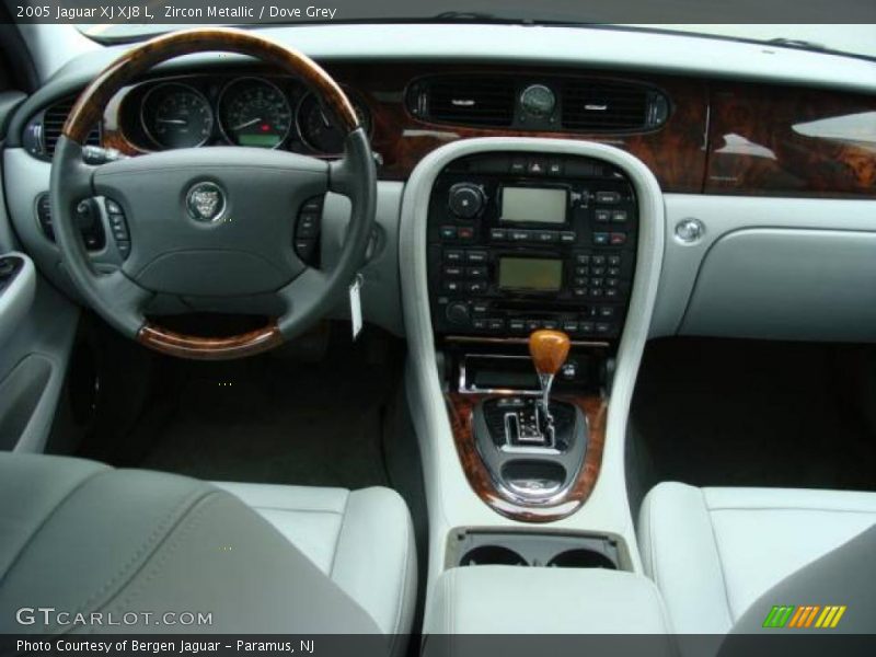Zircon Metallic / Dove Grey 2005 Jaguar XJ XJ8 L