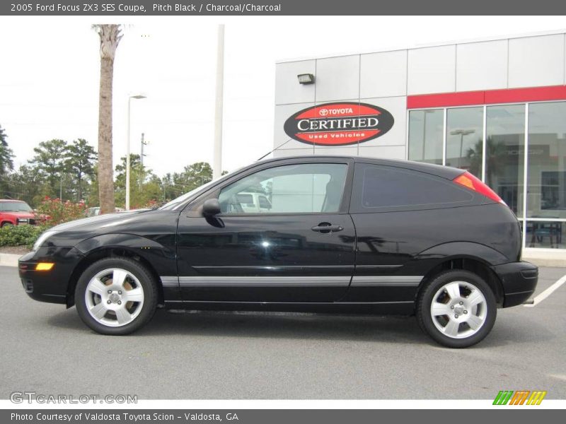 Pitch Black / Charcoal/Charcoal 2005 Ford Focus ZX3 SES Coupe
