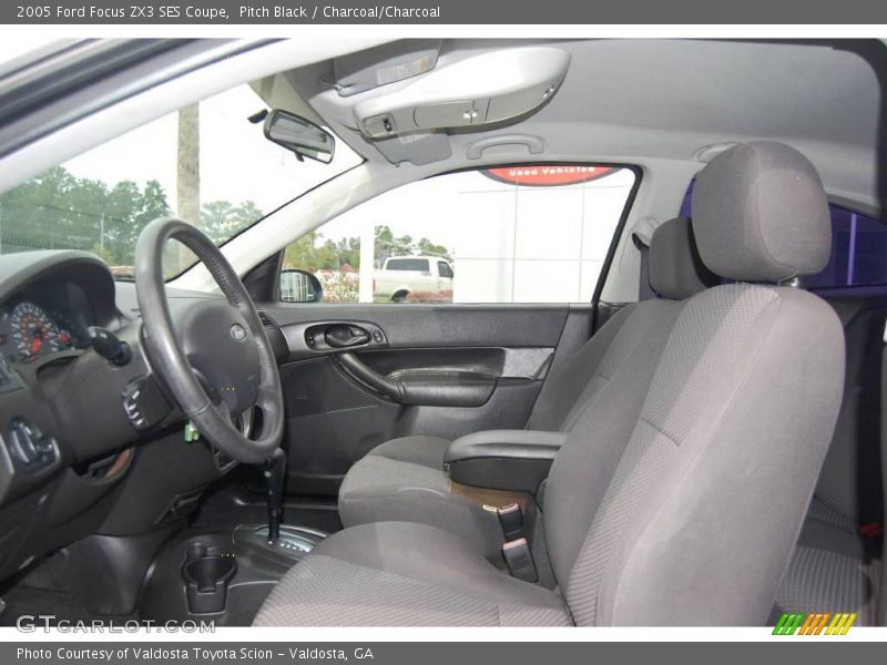 Pitch Black / Charcoal/Charcoal 2005 Ford Focus ZX3 SES Coupe