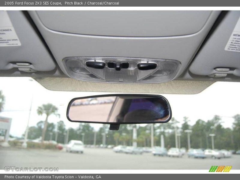 Pitch Black / Charcoal/Charcoal 2005 Ford Focus ZX3 SES Coupe