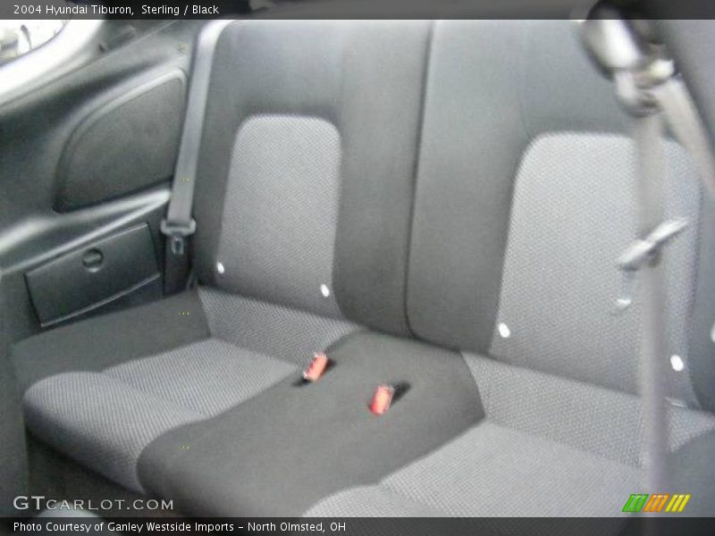 Sterling / Black 2004 Hyundai Tiburon