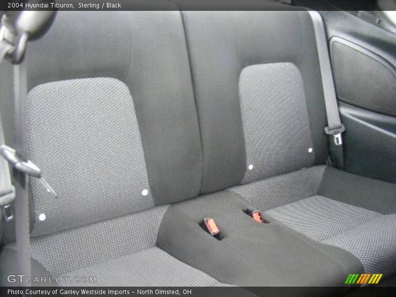 Sterling / Black 2004 Hyundai Tiburon