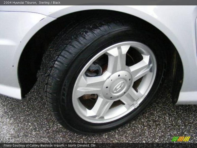 Sterling / Black 2004 Hyundai Tiburon