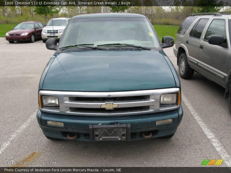 Emerald Green Metallic / Beige 1996 Chevrolet S10 LS Extended Cab 4x4