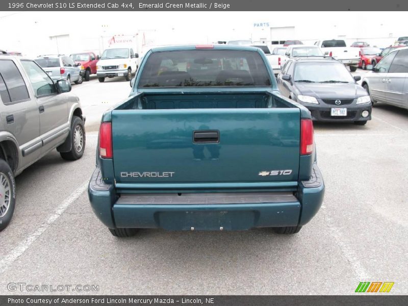 Emerald Green Metallic / Beige 1996 Chevrolet S10 LS Extended Cab 4x4