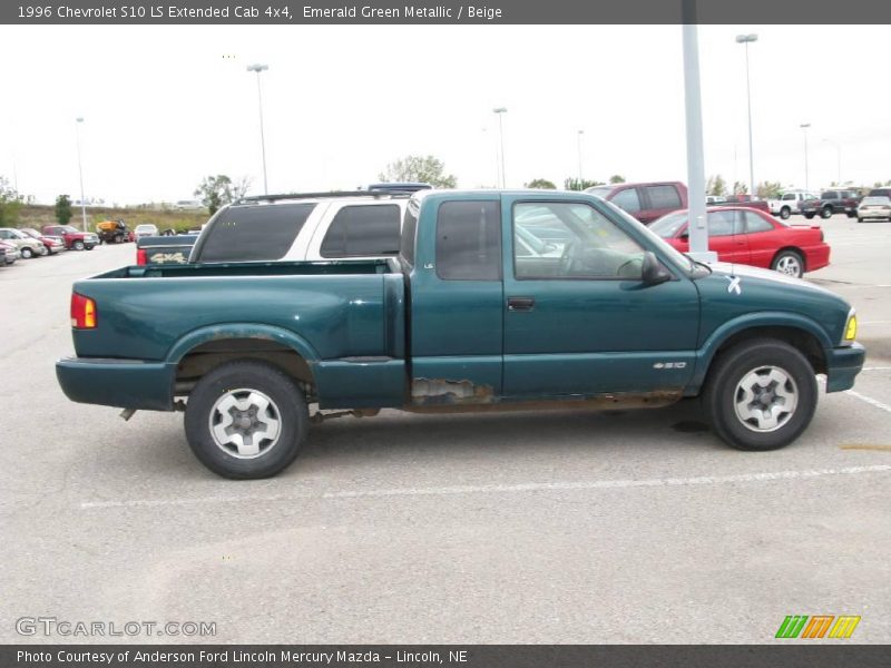 Emerald Green Metallic / Beige 1996 Chevrolet S10 LS Extended Cab 4x4