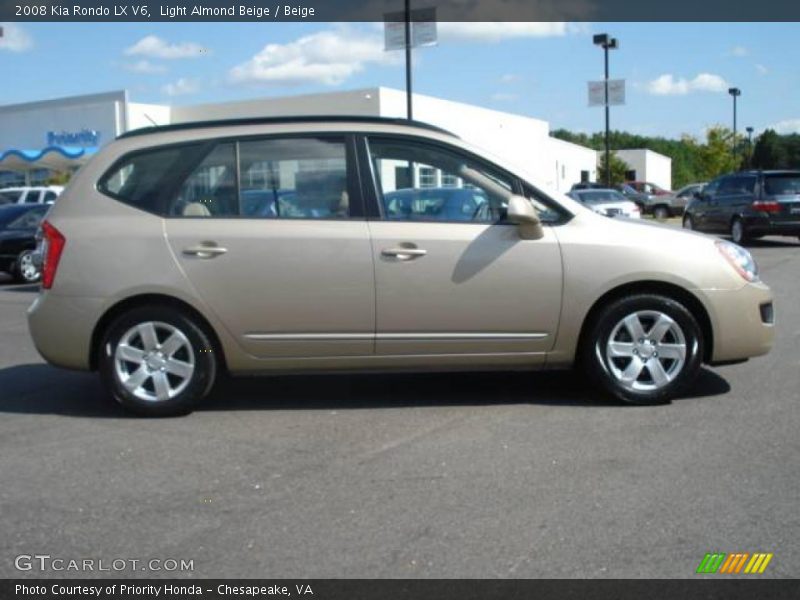 Light Almond Beige / Beige 2008 Kia Rondo LX V6
