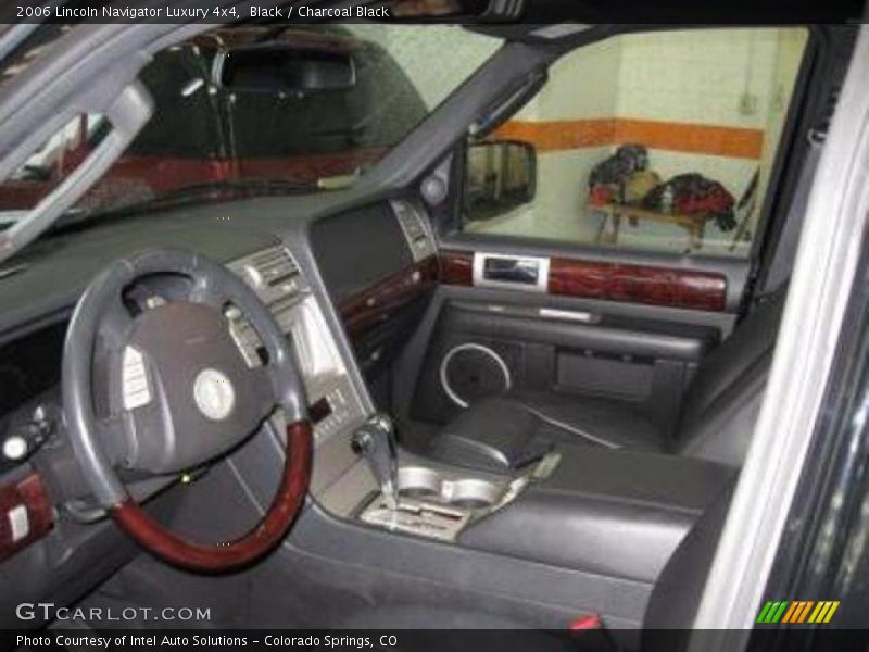 Black / Charcoal Black 2006 Lincoln Navigator Luxury 4x4