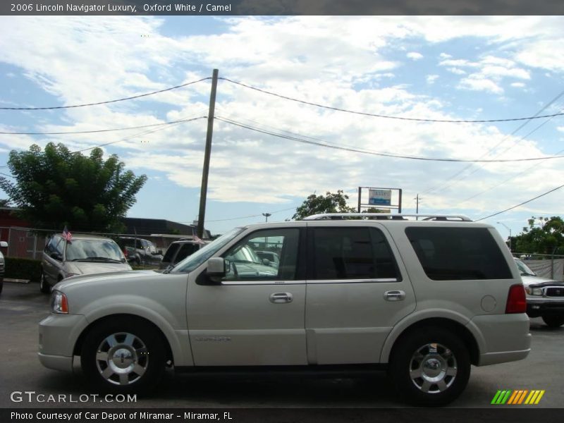 Oxford White / Camel 2006 Lincoln Navigator Luxury