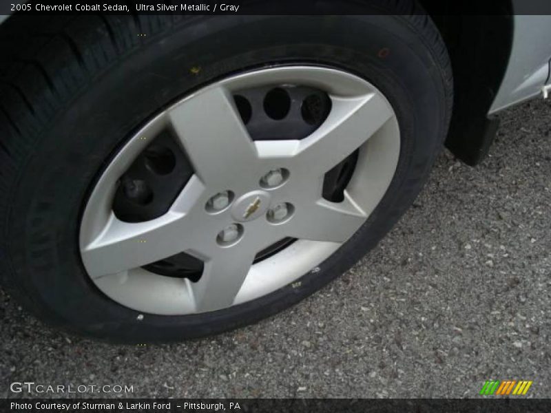 Ultra Silver Metallic / Gray 2005 Chevrolet Cobalt Sedan