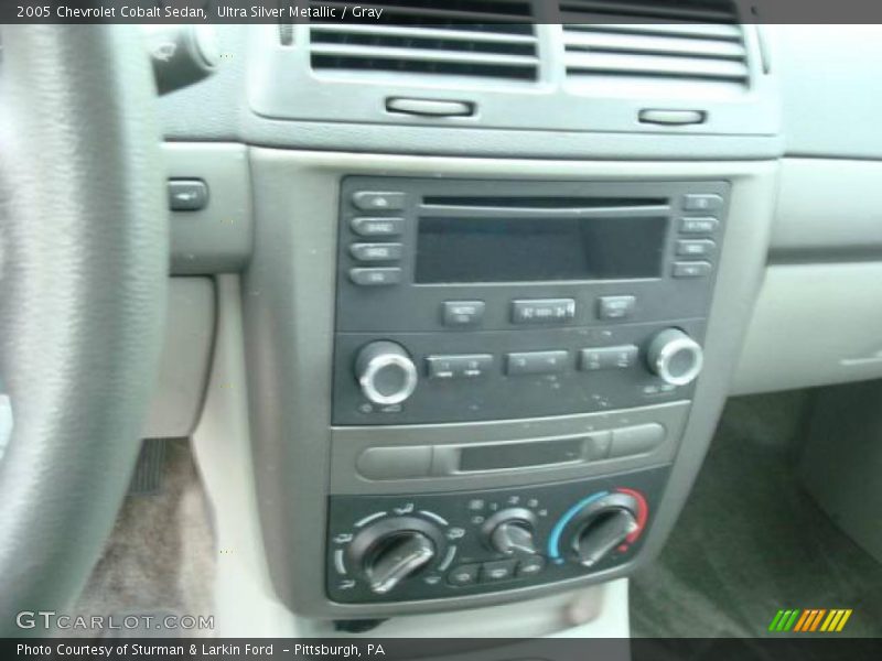 Ultra Silver Metallic / Gray 2005 Chevrolet Cobalt Sedan