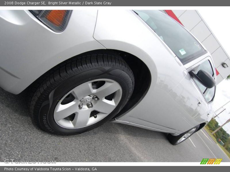 Bright Silver Metallic / Dark Slate Gray 2008 Dodge Charger SE
