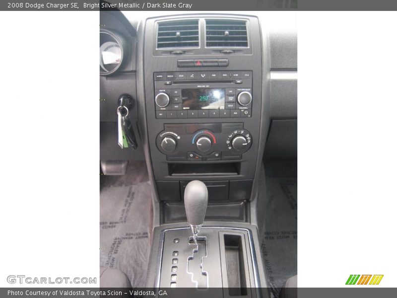 Bright Silver Metallic / Dark Slate Gray 2008 Dodge Charger SE