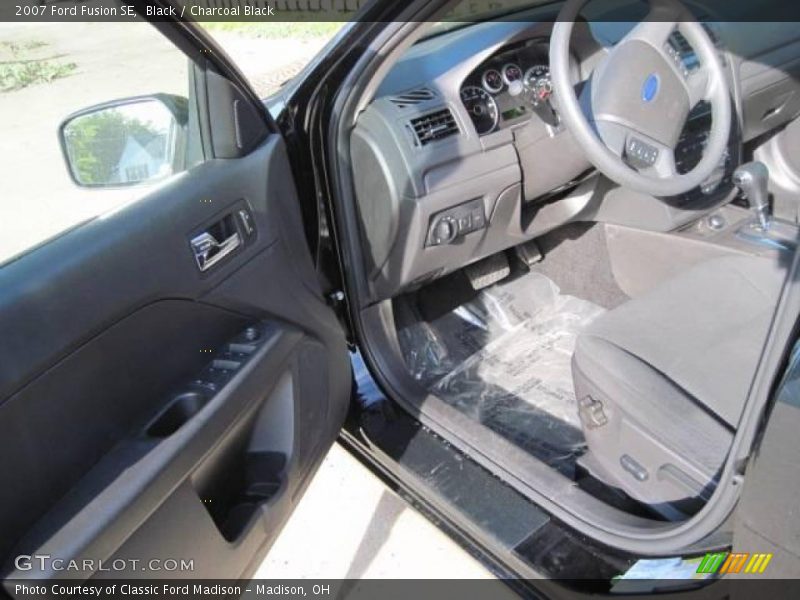 Black / Charcoal Black 2007 Ford Fusion SE
