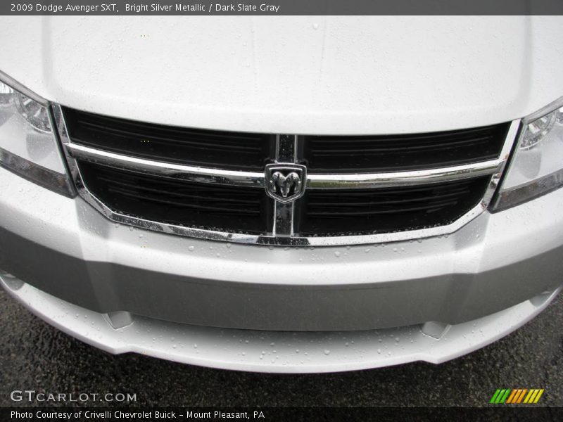 Bright Silver Metallic / Dark Slate Gray 2009 Dodge Avenger SXT