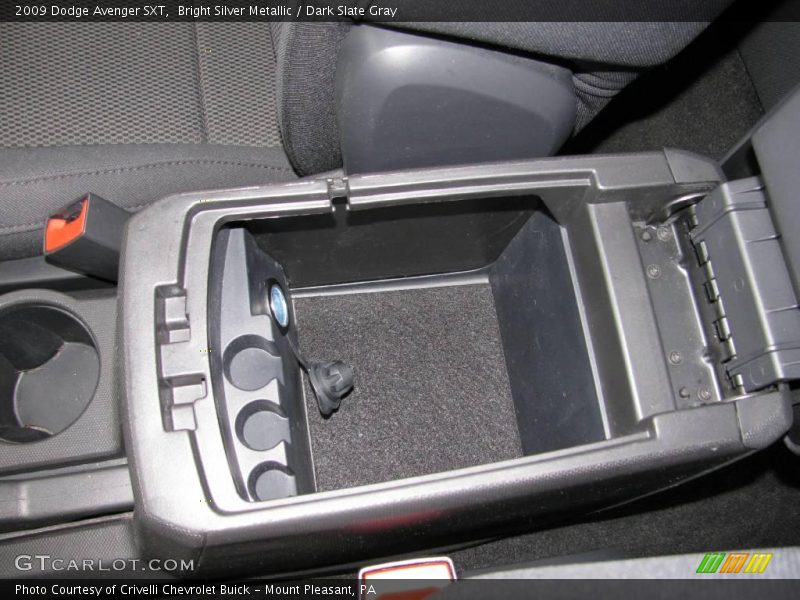 Bright Silver Metallic / Dark Slate Gray 2009 Dodge Avenger SXT