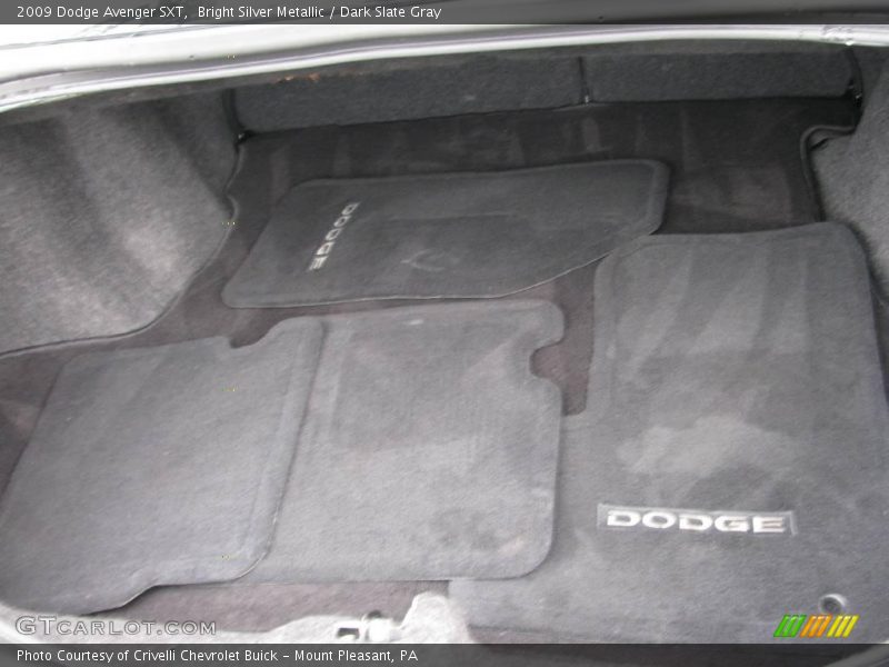 Bright Silver Metallic / Dark Slate Gray 2009 Dodge Avenger SXT