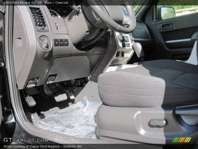 Black / Charcoal 2009 Ford Escape XLT V6
