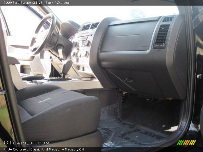 Black / Charcoal 2009 Ford Escape XLT V6