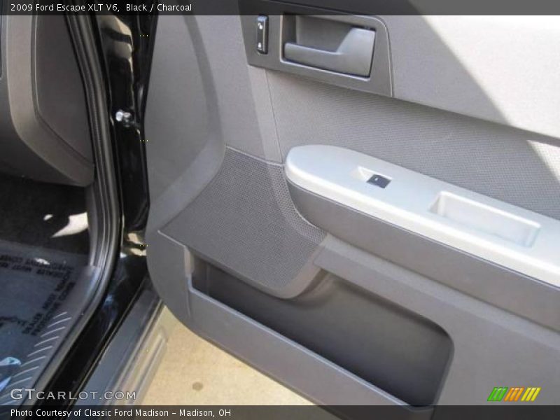Black / Charcoal 2009 Ford Escape XLT V6