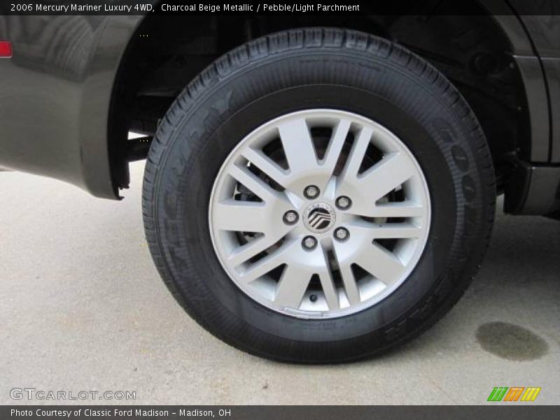 Charcoal Beige Metallic / Pebble/Light Parchment 2006 Mercury Mariner Luxury 4WD
