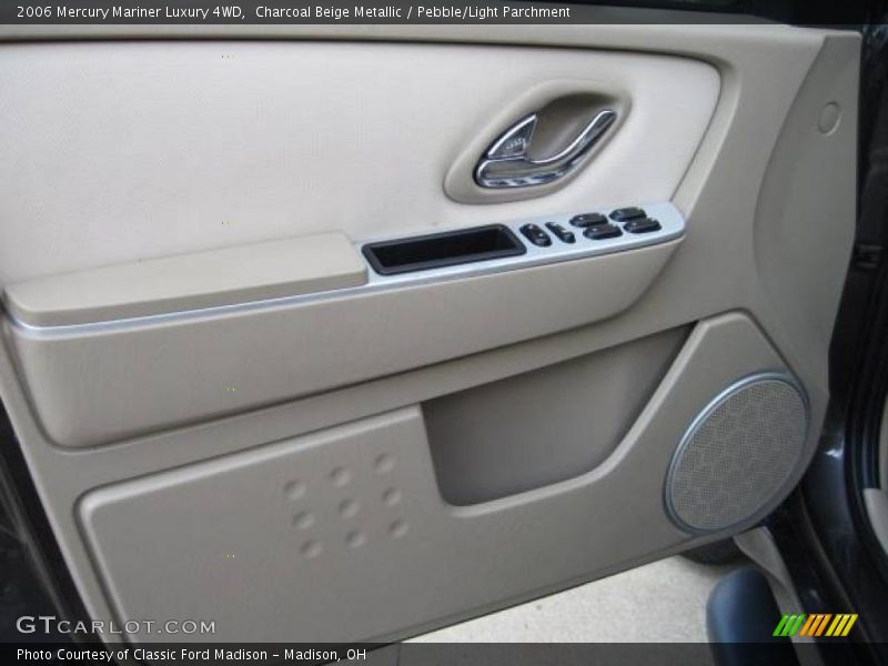 Charcoal Beige Metallic / Pebble/Light Parchment 2006 Mercury Mariner Luxury 4WD
