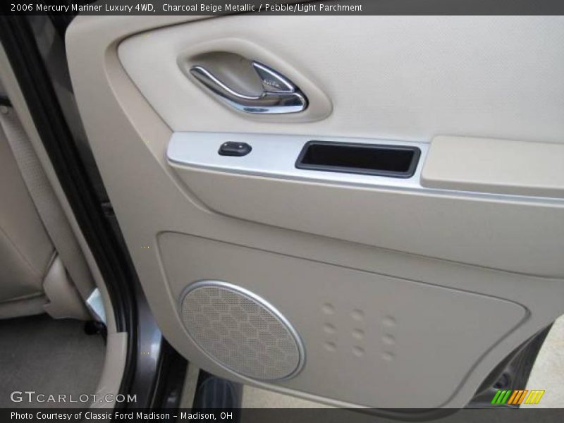 Charcoal Beige Metallic / Pebble/Light Parchment 2006 Mercury Mariner Luxury 4WD