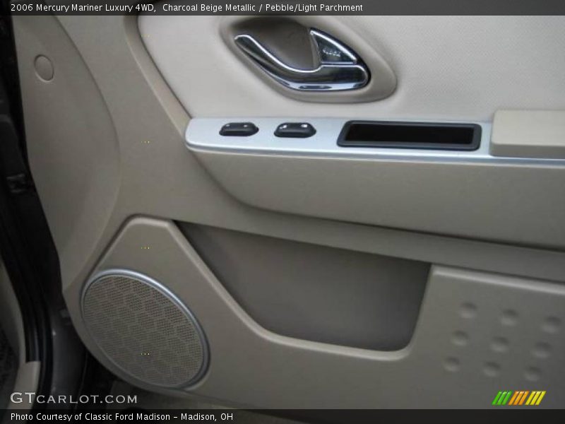 Charcoal Beige Metallic / Pebble/Light Parchment 2006 Mercury Mariner Luxury 4WD