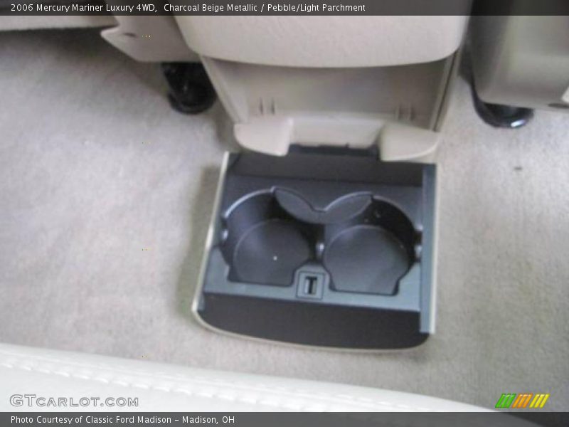 Charcoal Beige Metallic / Pebble/Light Parchment 2006 Mercury Mariner Luxury 4WD
