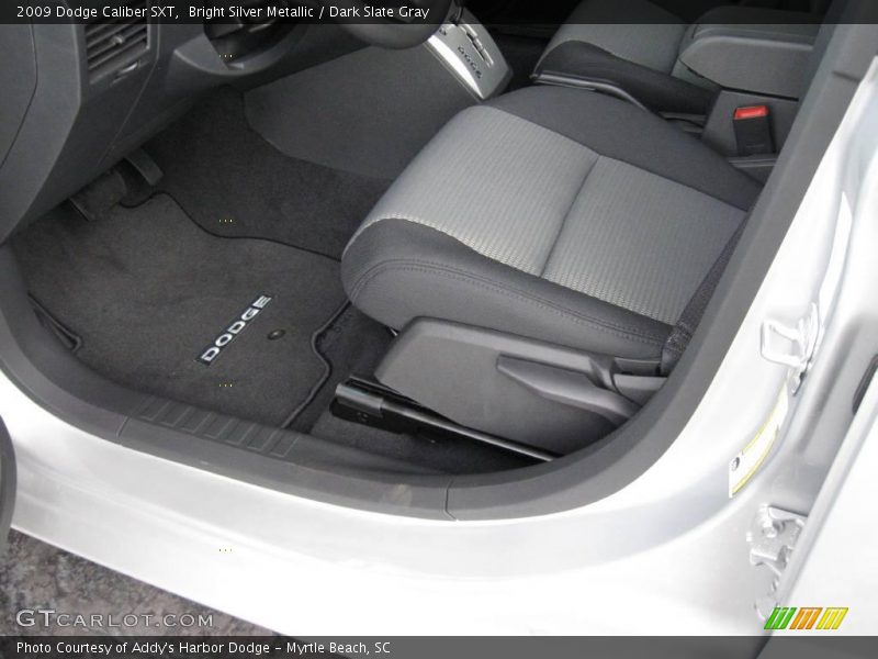 Bright Silver Metallic / Dark Slate Gray 2009 Dodge Caliber SXT
