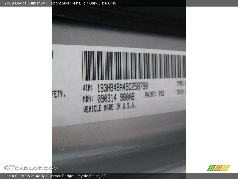 Bright Silver Metallic / Dark Slate Gray 2009 Dodge Caliber SXT