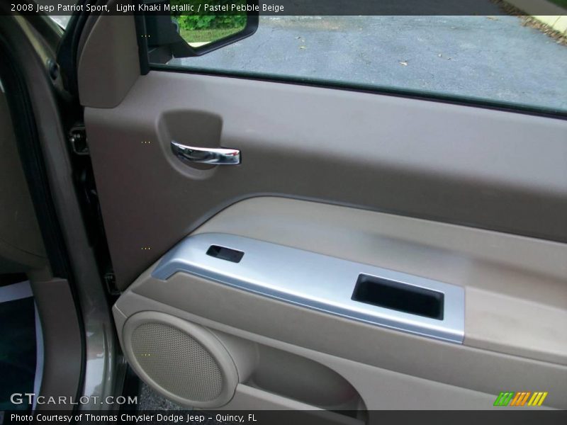 Light Khaki Metallic / Pastel Pebble Beige 2008 Jeep Patriot Sport